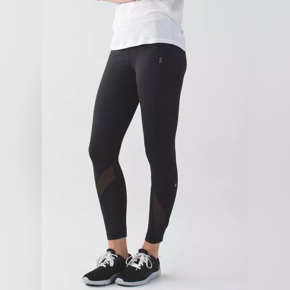 Lululemon Inspire Tight black leggings